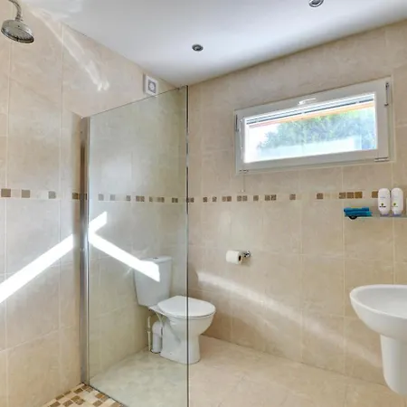 בית נופש 1 Bed In Pickering Oc-y290 *